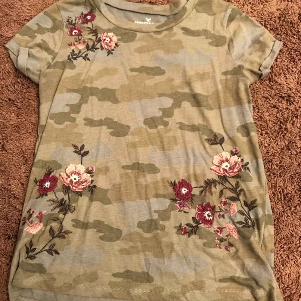 Adorable printed shirt!